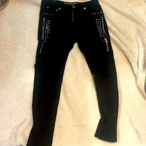 Black men’s Demolition jeans